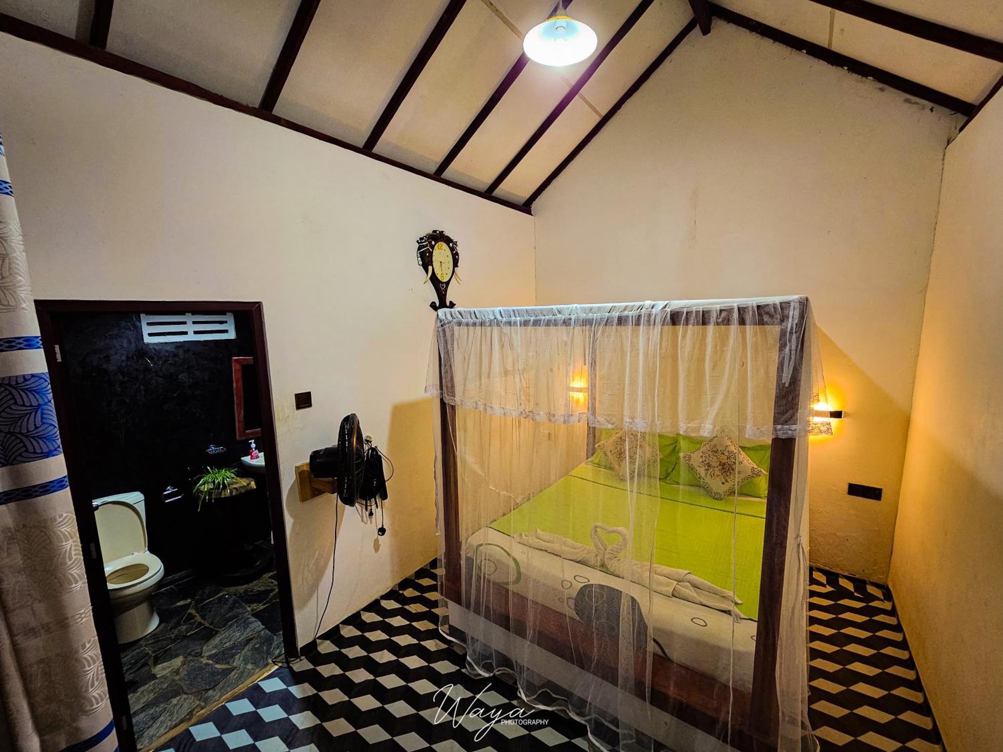 Peacock'S Paradise Safari Hostel Udawalawe Eksteriør bilde