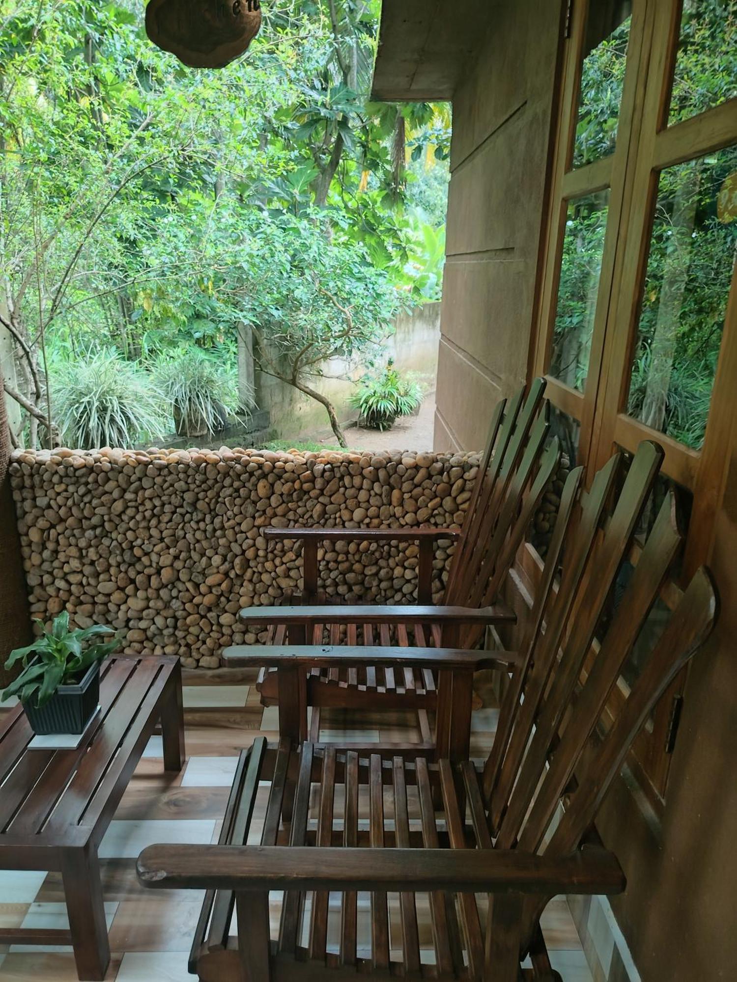 Peacock'S Paradise Safari Hostel Udawalawe Eksteriør bilde