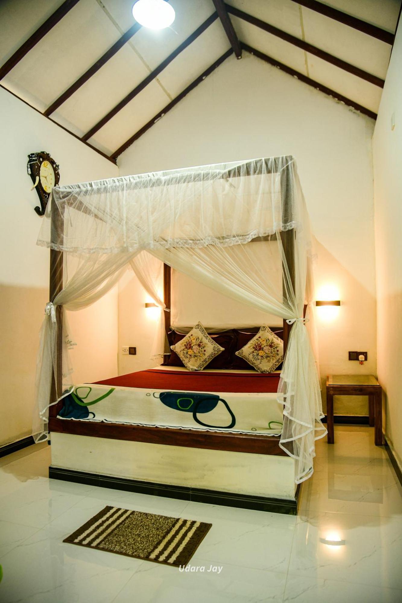 Peacock'S Paradise Safari Hostel Udawalawe Eksteriør bilde